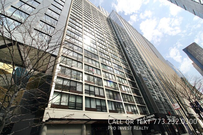 Building Photo - 230 E Ontario St