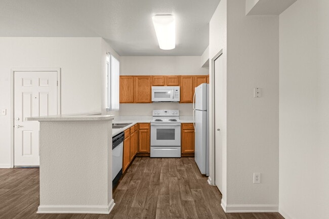 Building Photo - !ARIUM at Highlands Ranch