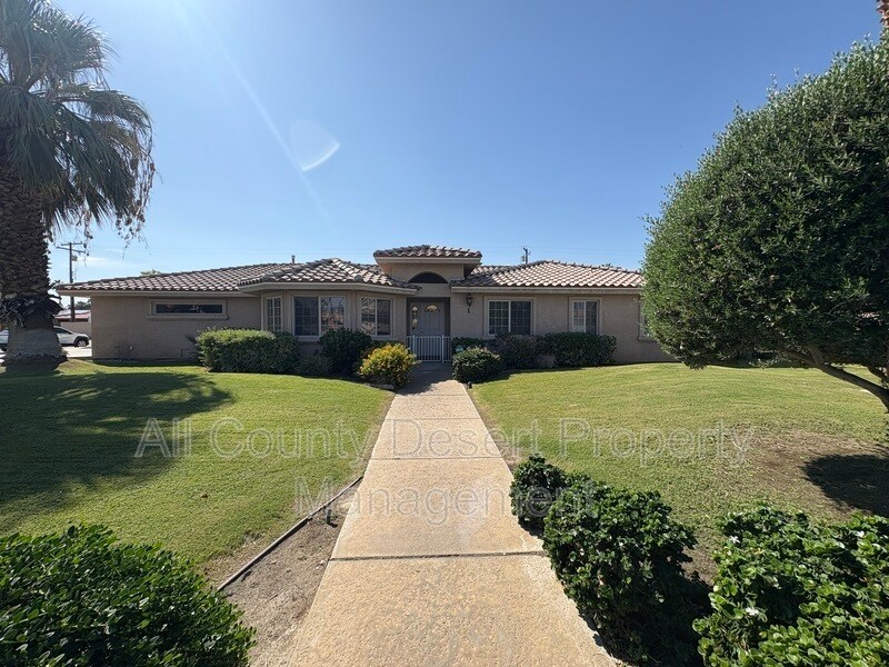 Primary Photo - 78823 Ave 42