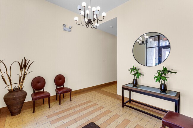 Foto del edificio - 4755 N Washtenaw Ave