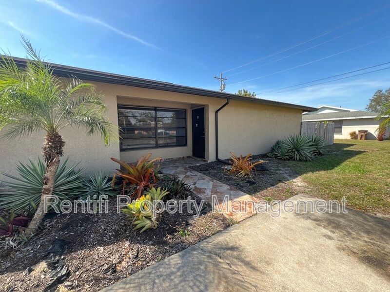 Photo - 2333 SE 6th Ln