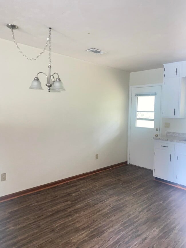 Building Photo - 2086 Pat's Pl