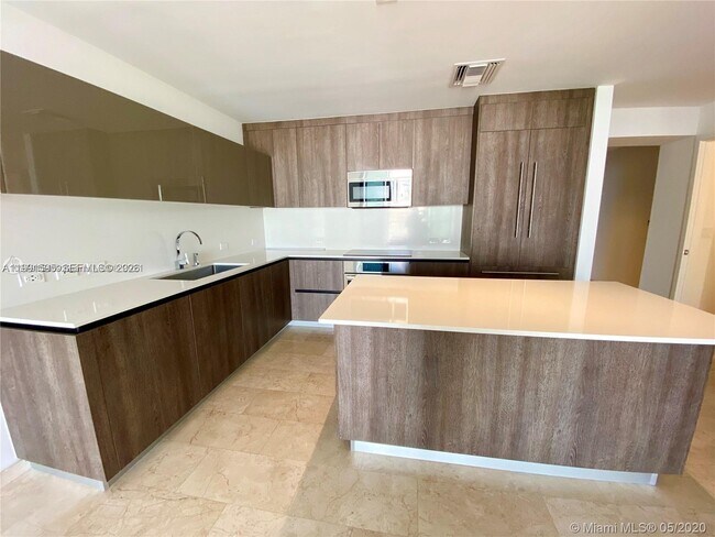 Foto del edificio - 88 SW 7th St