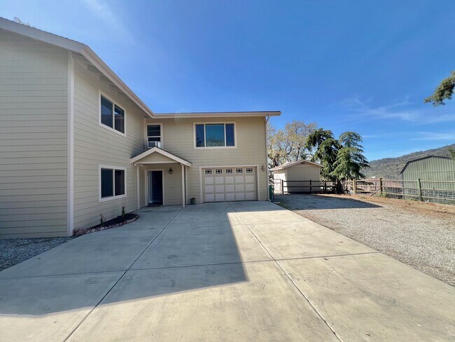 Foto del edificio - 27030 Oakflat Dr