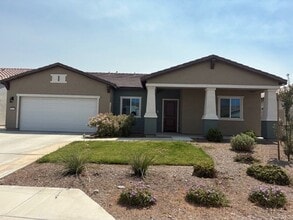 Building Photo - 10115 Breitenbush Ave