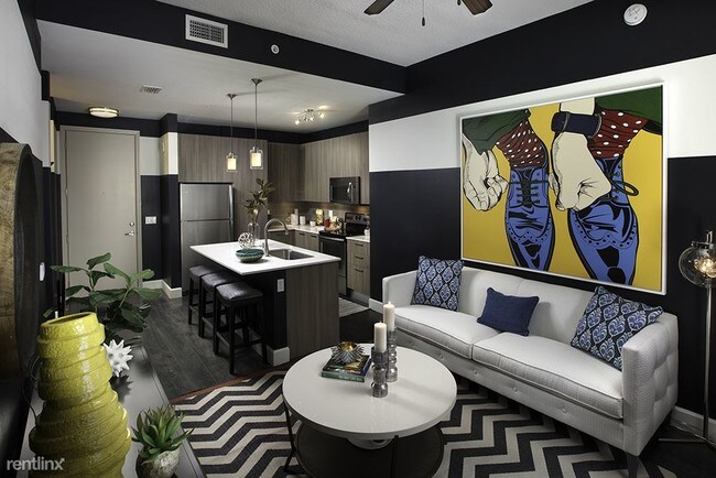 Foto del edificio - 1 br, 1 bath Apartment - 8800 NW 36th St