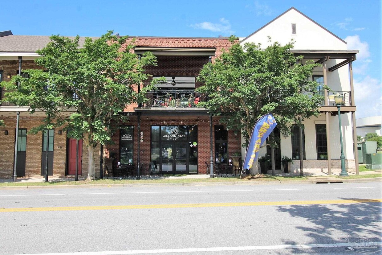 Primary Photo - 47 N 9th Ave