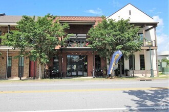 Building Photo - 47 N 9th Ave
