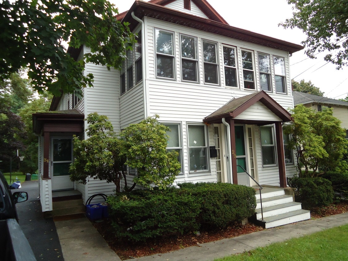 31 Spring St, Lexington, MA 02421 Apartments in Lexington, MA