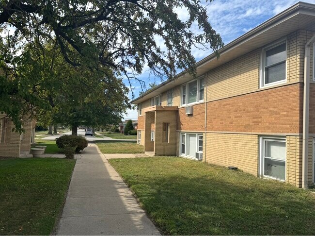 Foto del edificio - 18446 Torrence Ave