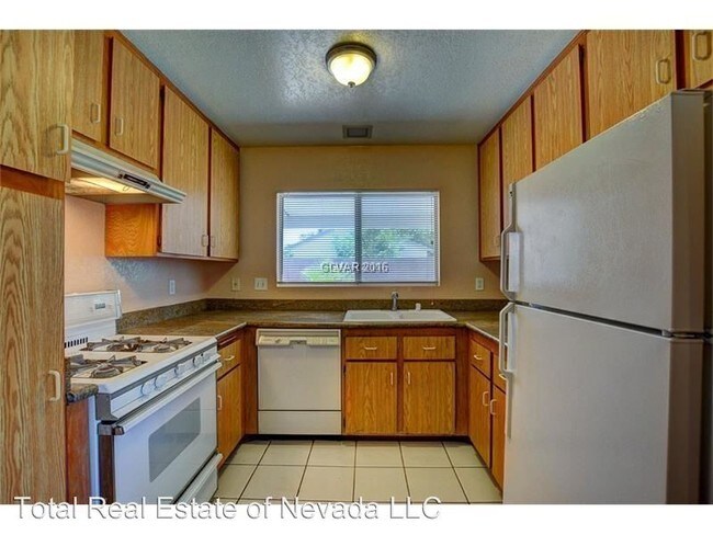 Building Photo - 7361 Girard Dr