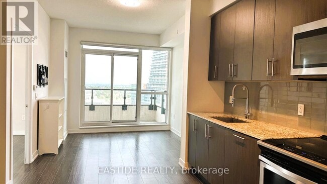 Building Photo - 4055-4055 Parkside Village Dr