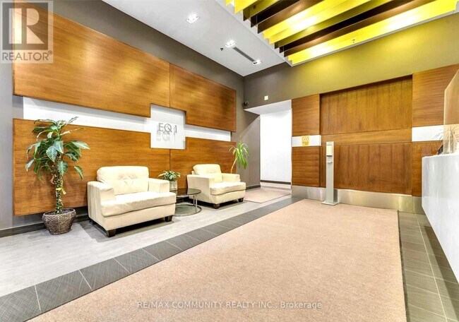 Photo du bâtiment - 70 Town Centre Court