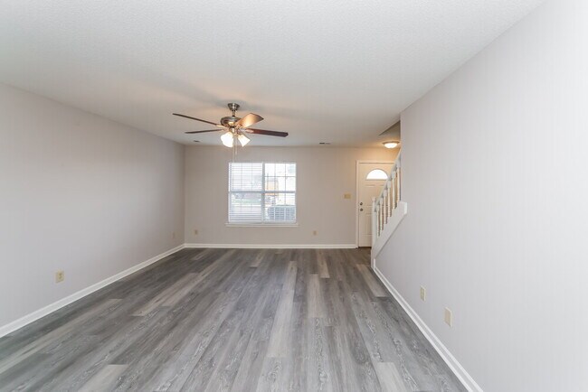 Foto del edificio - 4404 Shadow Ridge Dr