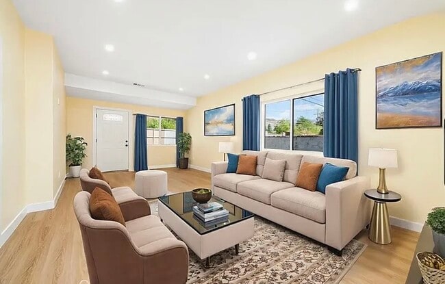 Foto del edificio - 10824 Foothill Blvd