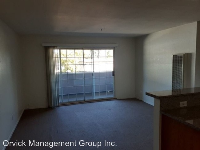 Building Photo - 1317 Russell Way