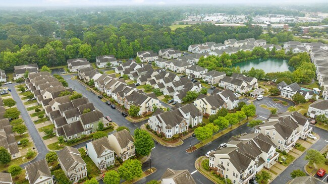 Building Photo - 8122 Lee Hall Ave