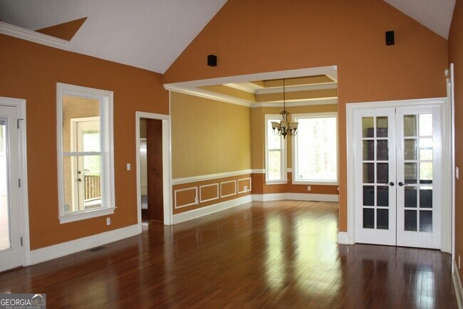 Foto del edificio - 207 Lakeview Ct