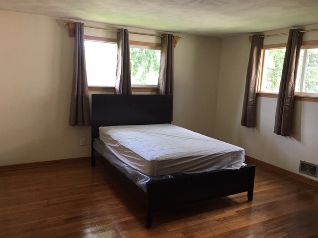 bedroom 2 - 801 Country Club Rd
