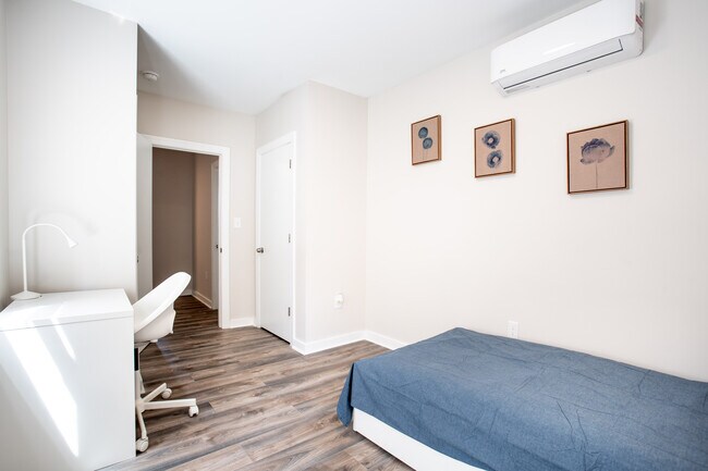 Foto del edificio - 2549 N Bancroft St