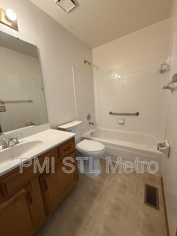 Foto del edificio - 3865 Kentucky Derby Dr