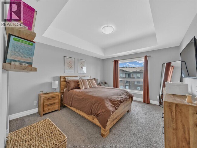 Photo du bâtiment - 5850 Newman Blvd