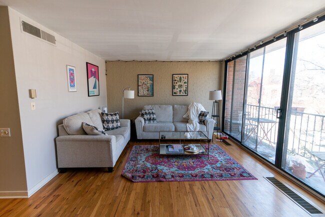 Foto del edificio - 429 W Grant Pl