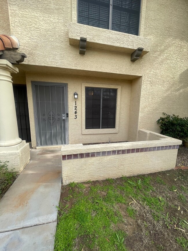 Photo - 5704 E Aire Libre Ave Townhome