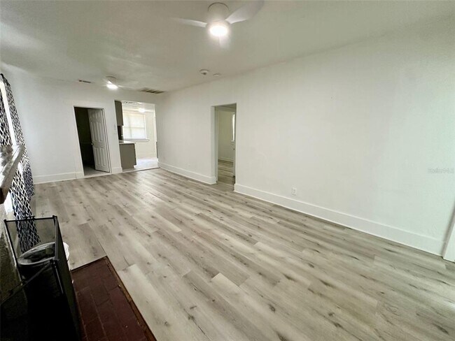 Foto del edificio - 4736 20th St N