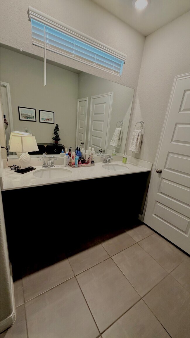 Foto del edificio - 7058 Silverleaf Oak St
