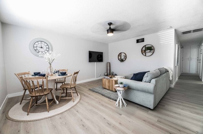Building Photo - AMERICANA Property Mgmt - Fully furnished ...