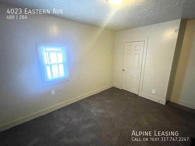 Foto del edificio - 4 Bedroom just up the street from the new ...