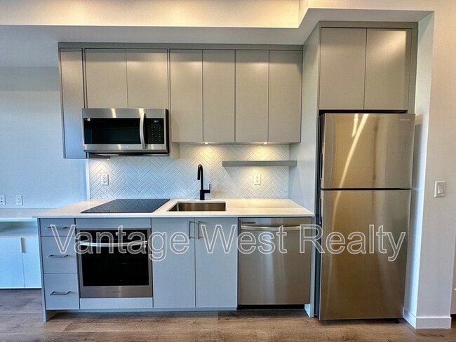 Photo du bâtiment - 1274-1274 Devonshire Ave