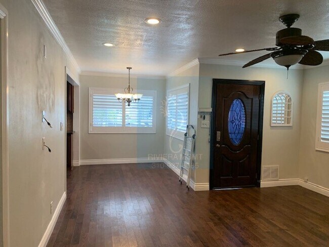 Building Photo - 3 br, 1 bath House - 23311 Orchard Avenue