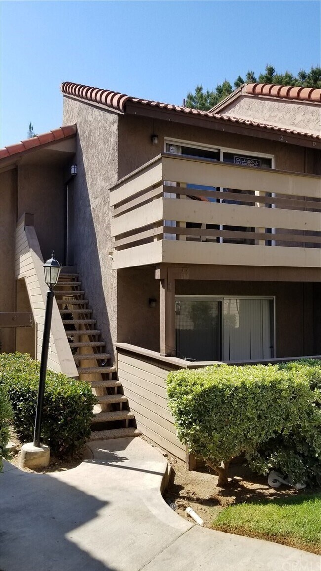 Foto del edificio - 1595 Border Ave