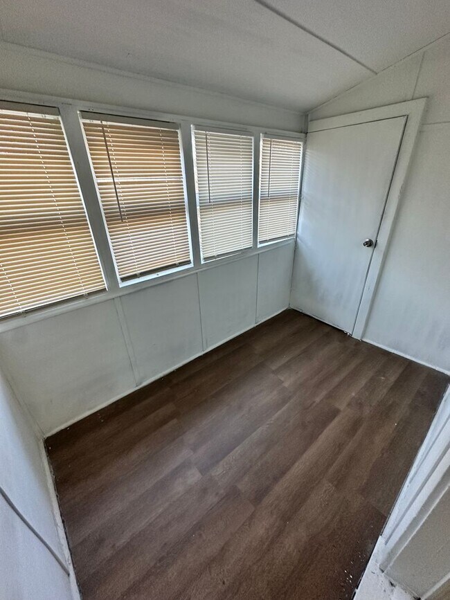 Foto del edificio - 3 bedroom 1 bath