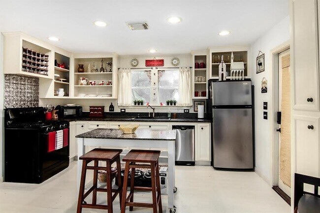 Foto del edificio - 3922 Bayshore Dr