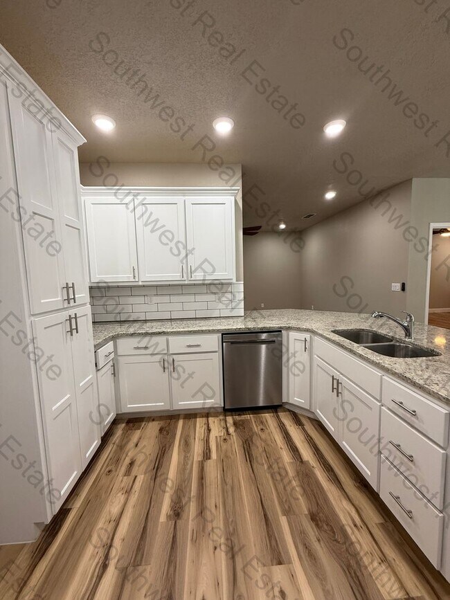 Foto del edificio - 1024 Stanton Pl