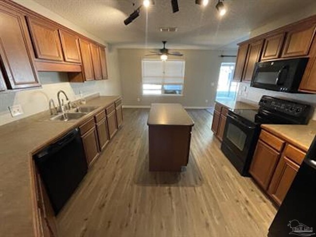 Building Photo - 6752 Lauren Trace Ct