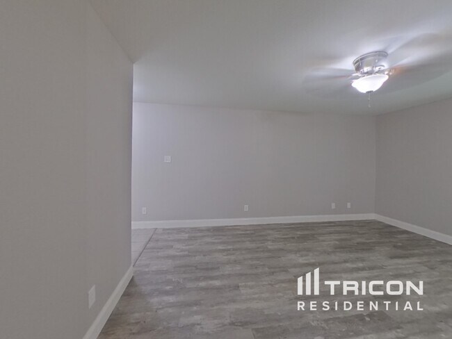 Building Photo - 803 Swearngan Ridge Ct