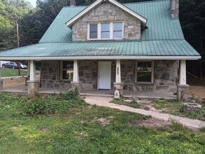 Building Photo - 1776 US-421