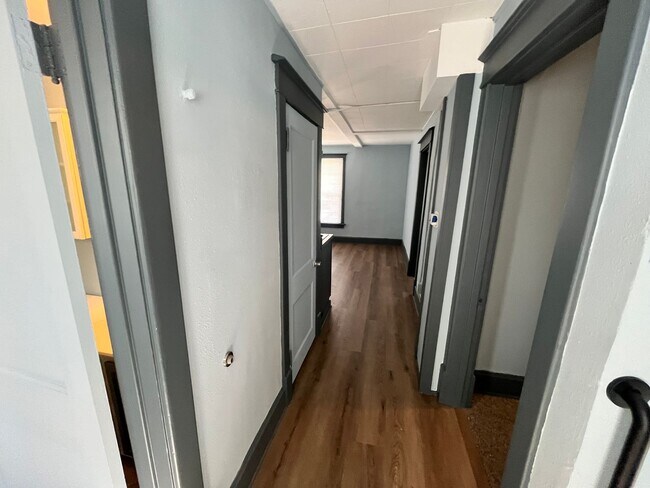 Foto del edificio - 128 E Davenport St