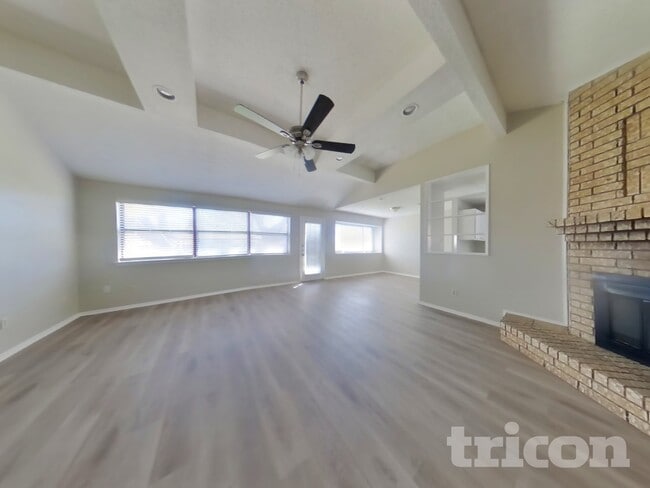 Foto del edificio - 2645 Danberry Ln