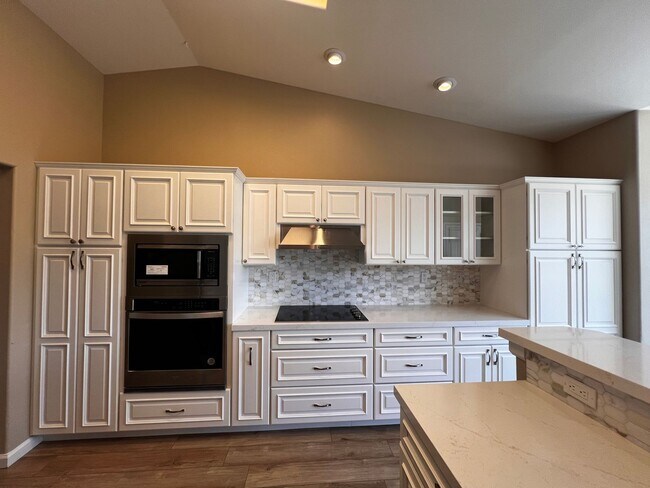 Building Photo - Must See! 3/2/3 Home in Minden, Winhaven n...