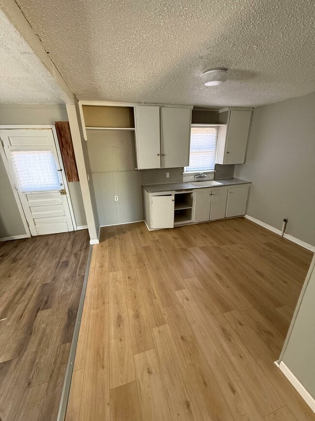 Foto del edificio - 307 N Alabama St