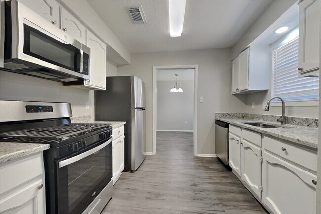Building Photo - 14126 Barrone Dr