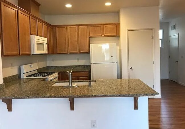 Foto del edificio - 209 Elworthy Ranch Cir