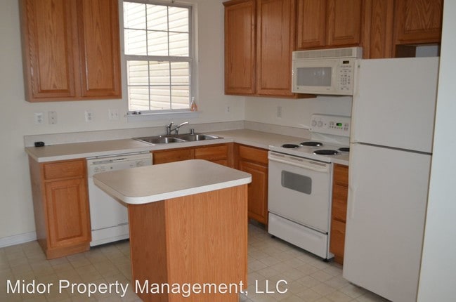 Building Photo - 3 br, 2.5 bath House - 360 Bruaw Drive