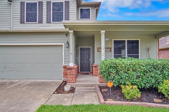 Foto del edificio - 8819 Willow Wild Dr