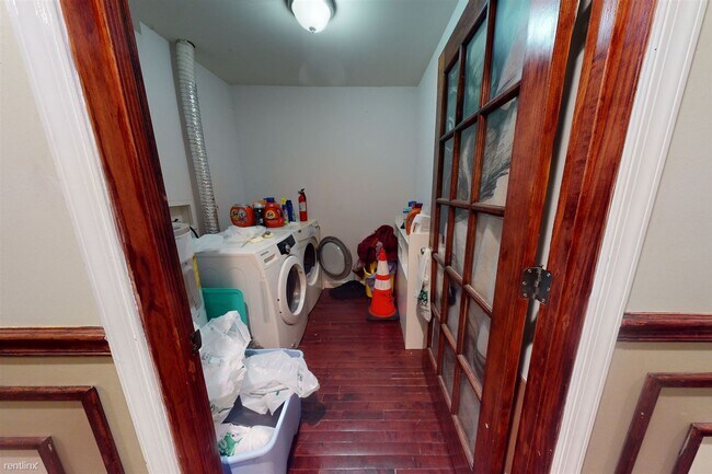 Foto del edificio - 6 br, 6 bath House - 1930 W BERKS ST Unit 1